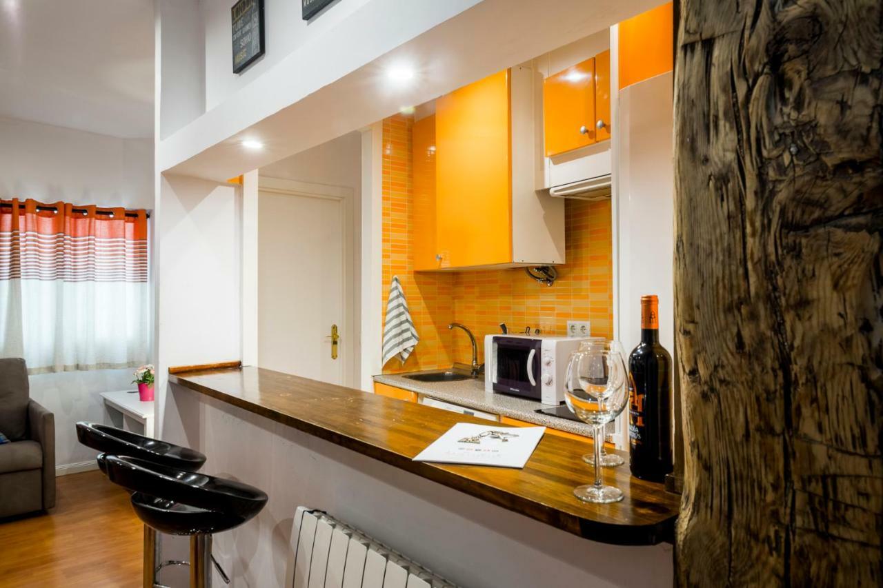 Colegiata Apartment Madrid Exterior photo